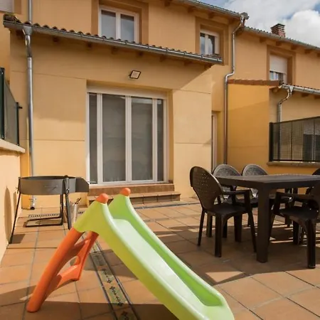 Casa Turística Me Quedo En El Pueblo Сasa de vacaciones